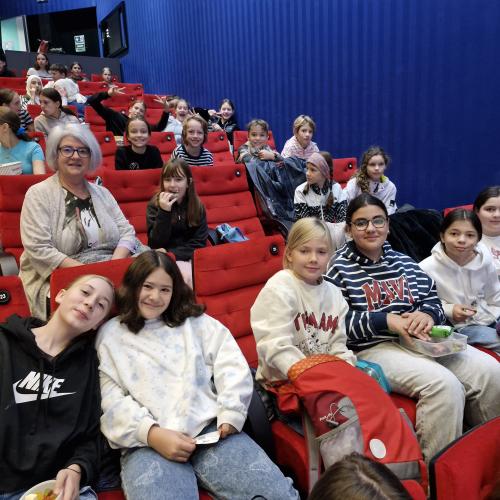 Plastic Fantastic: Projektstart mit Kinobesuch