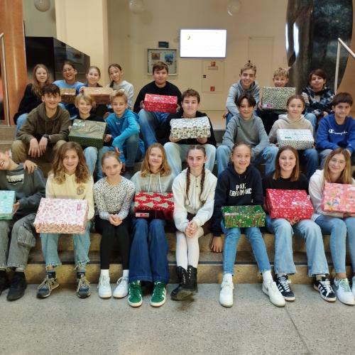 Ein Schuhkarton voller Freude