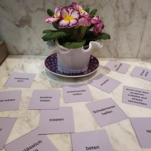 Spaziergang zur Franziskuskirche in Schönegg:  „Weg der Verwandlung“