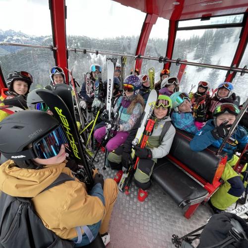 Schilager der 2ab am Pass Thurn – Kitzbühel