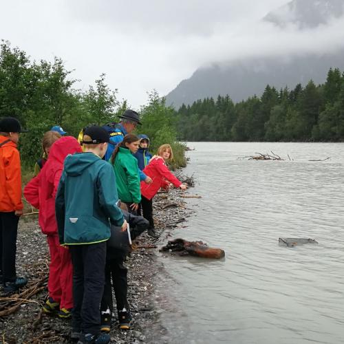 Klasse 2c:  Keine Elritzen im Lech