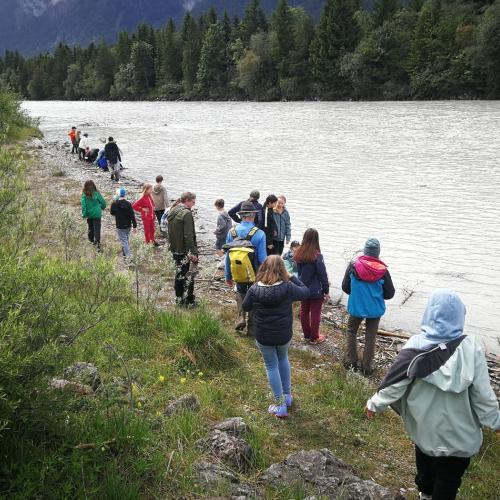 Klasse 2c:  Keine Elritzen im Lech