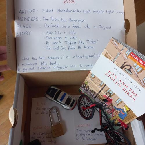 Reading, creating, presenting in English