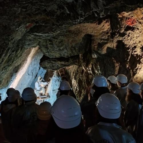 Im Stollen des Silberbergwerkes