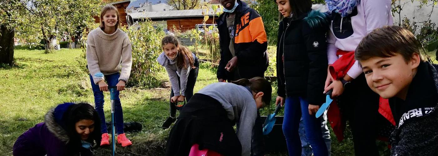 Unser Schulbeet: In der Natur arbeiten, entdecken, beobachten, graben, einpflanzen, ernten, Spaß haben